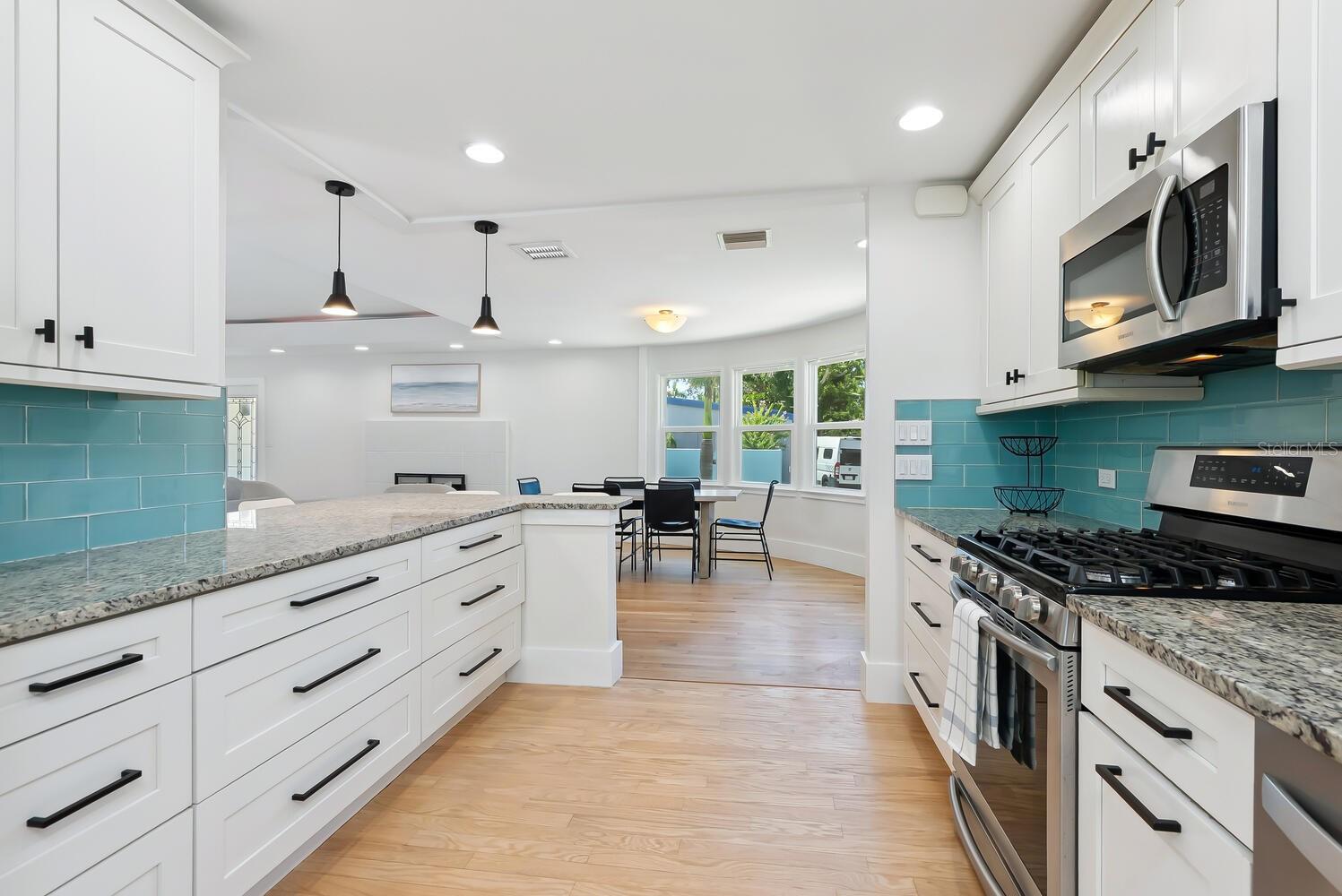 1931 HIGH POINT CIR, SARASOTA, FL — photo 17