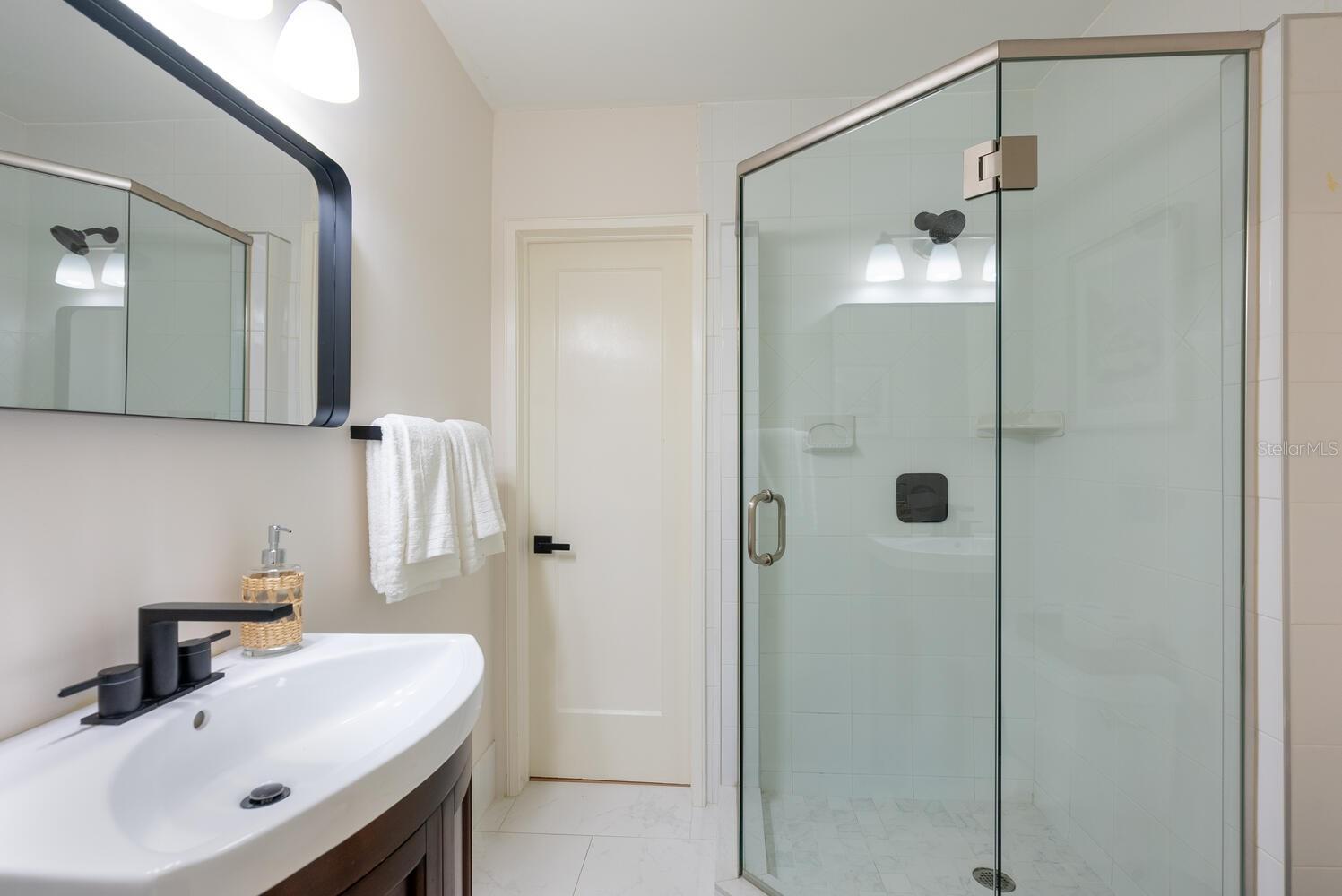 1931 HIGH POINT CIR, SARASOTA, FL — photo 25