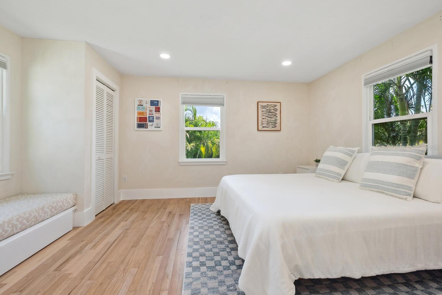1931 HIGH POINT CIR, SARASOTA, FL — photo 26