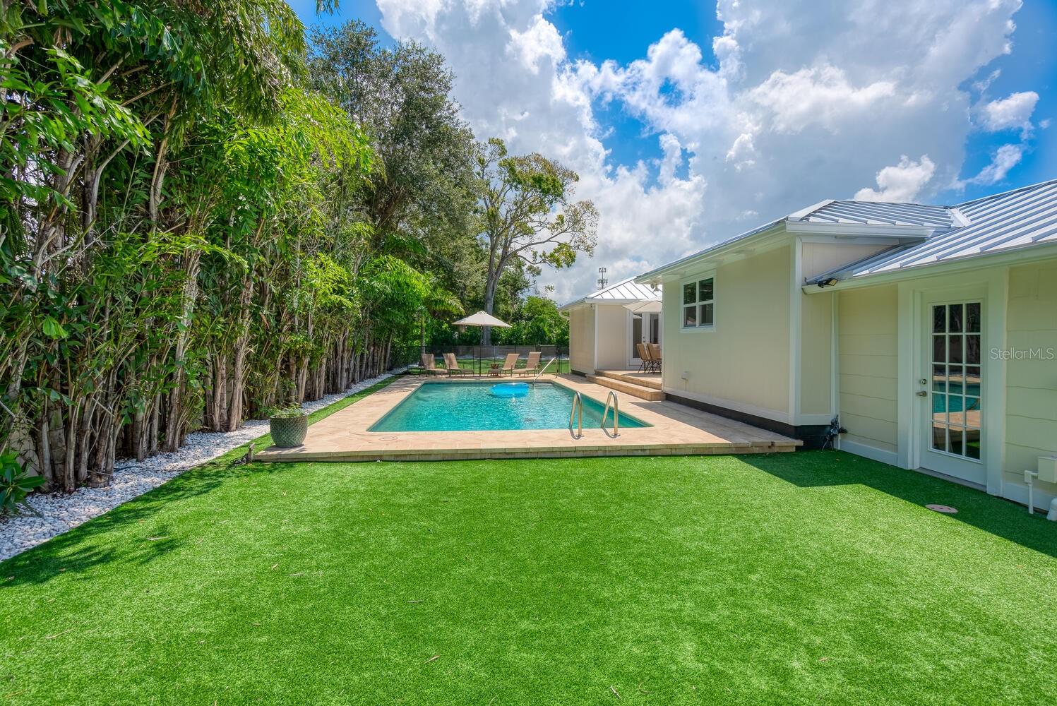 1931 HIGH POINT CIR, SARASOTA, FL — photo 36