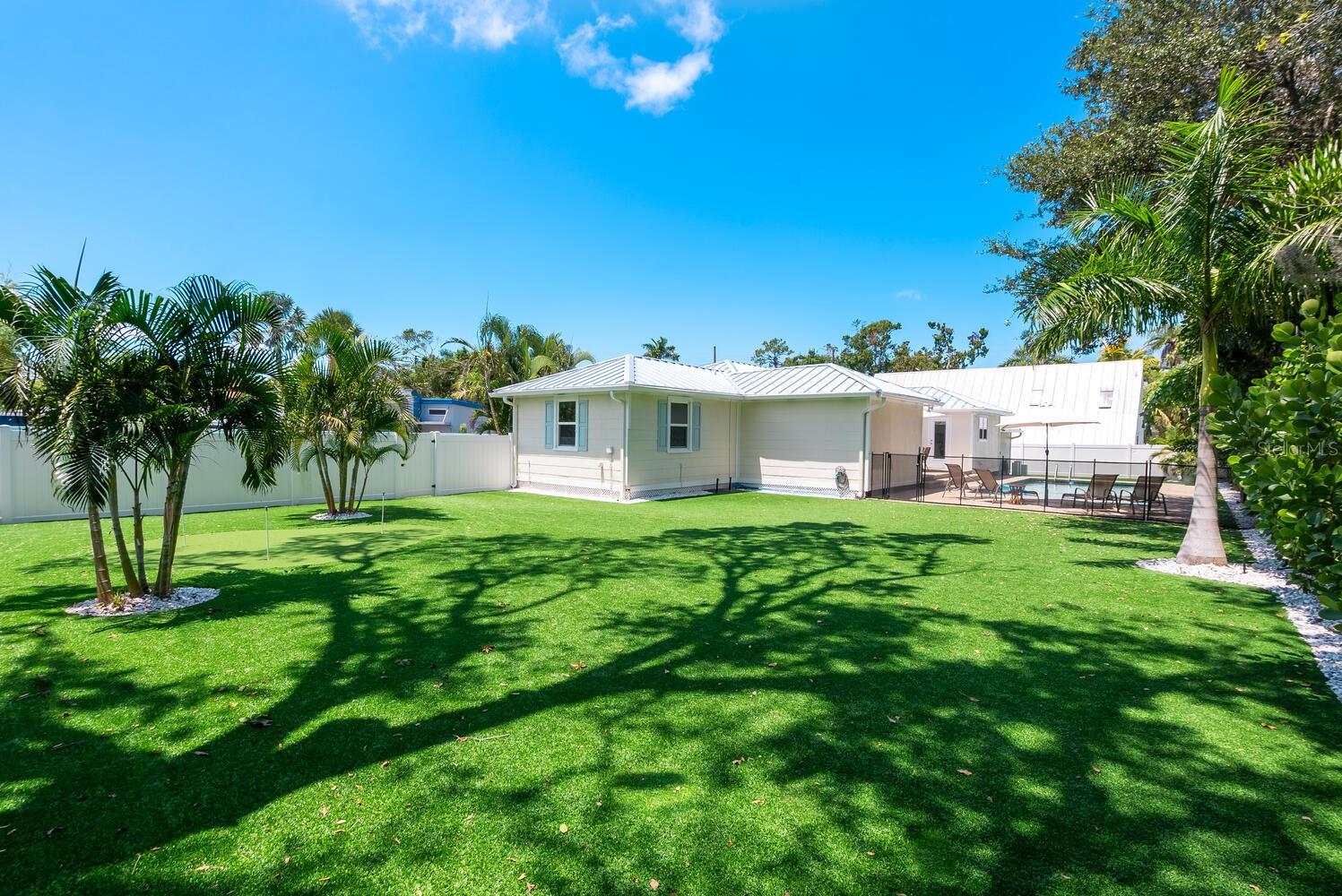 1931 HIGH POINT CIR, SARASOTA, FL — photo 39