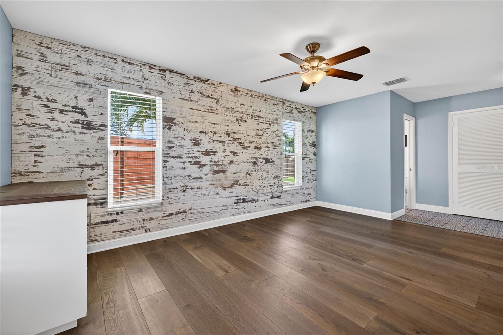 4200 BEACH DR SE, ST PETERSBURG, FL — photo 13