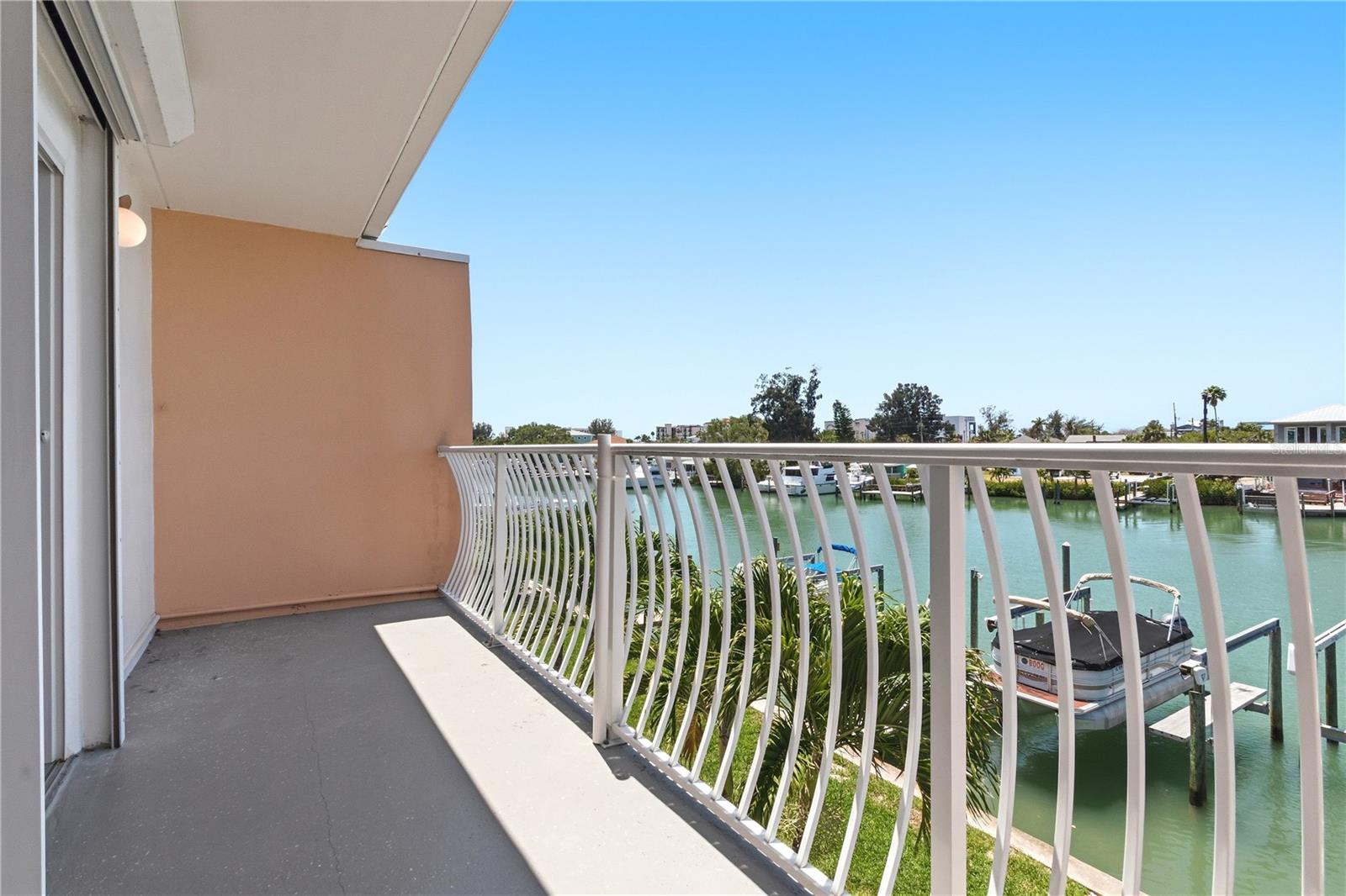 12482 CAPRI CIR N, TREASURE ISLAND, FL — photo 9