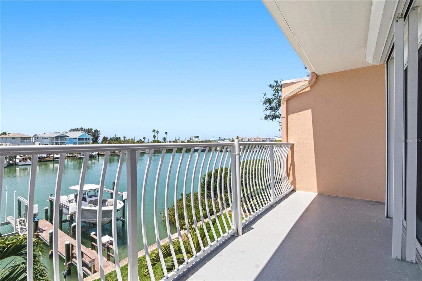 12482 CAPRI CIR N, TREASURE ISLAND, FL — photo 10