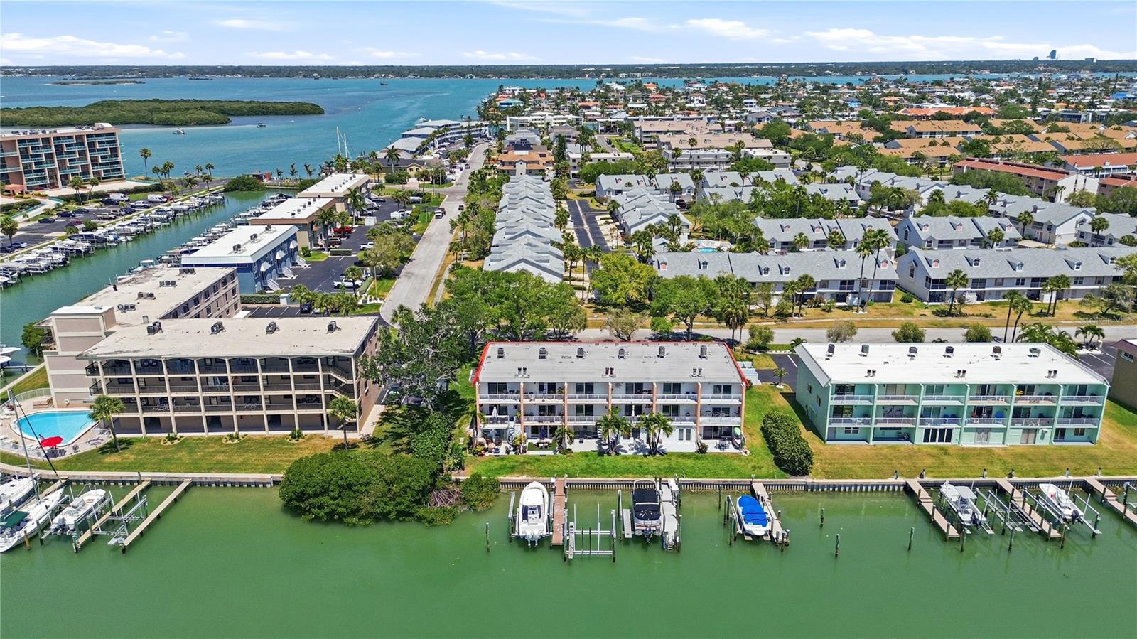 12482 CAPRI CIR N, TREASURE ISLAND, FL — photo 65