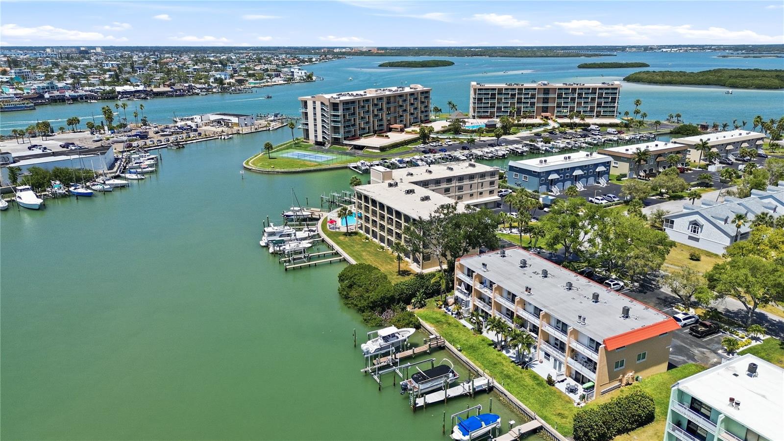 12482 CAPRI CIR N, TREASURE ISLAND, FL — photo 66