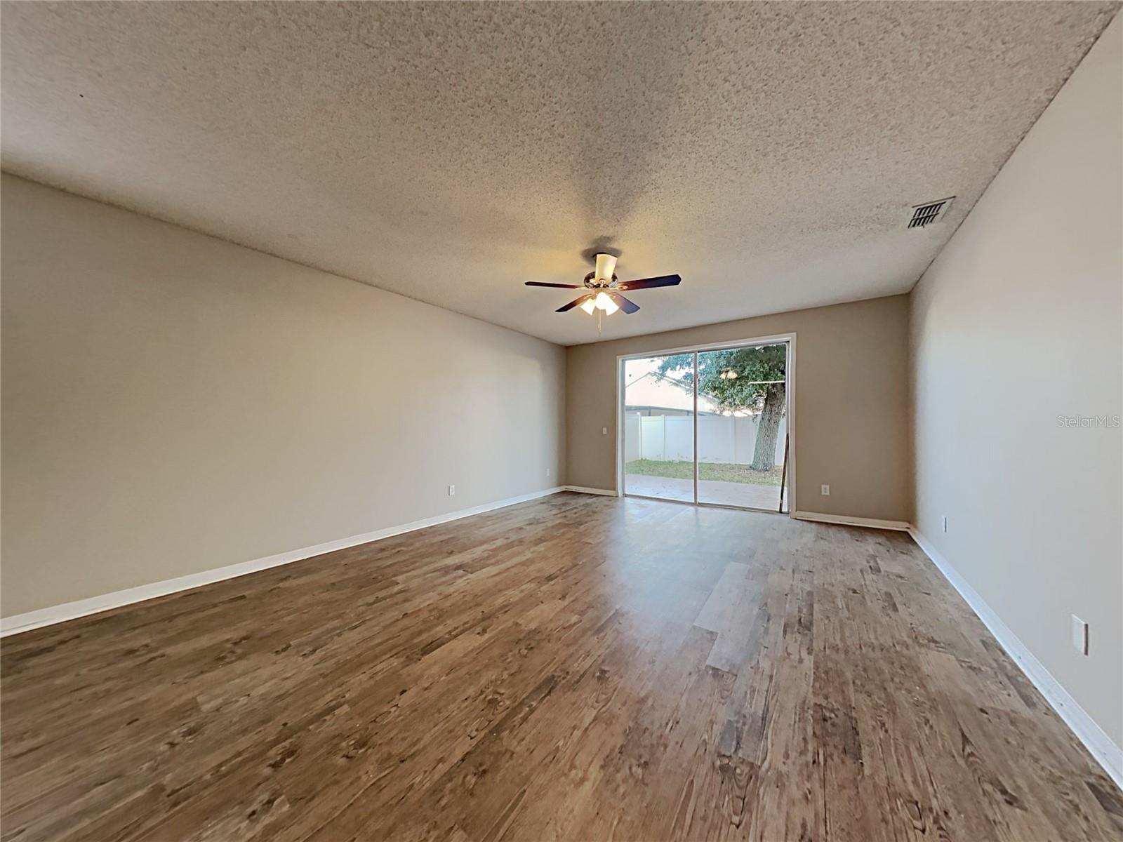 716 KNOLLWOOD DR, DAVENPORT, FL — photo 2