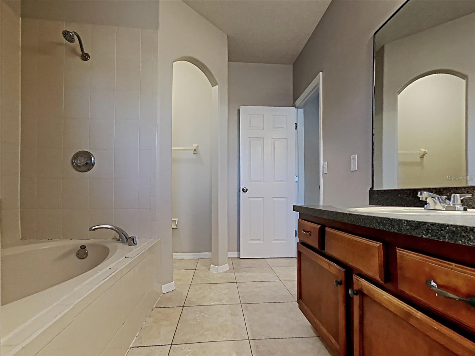 716 KNOLLWOOD DR, DAVENPORT, FL — photo 9