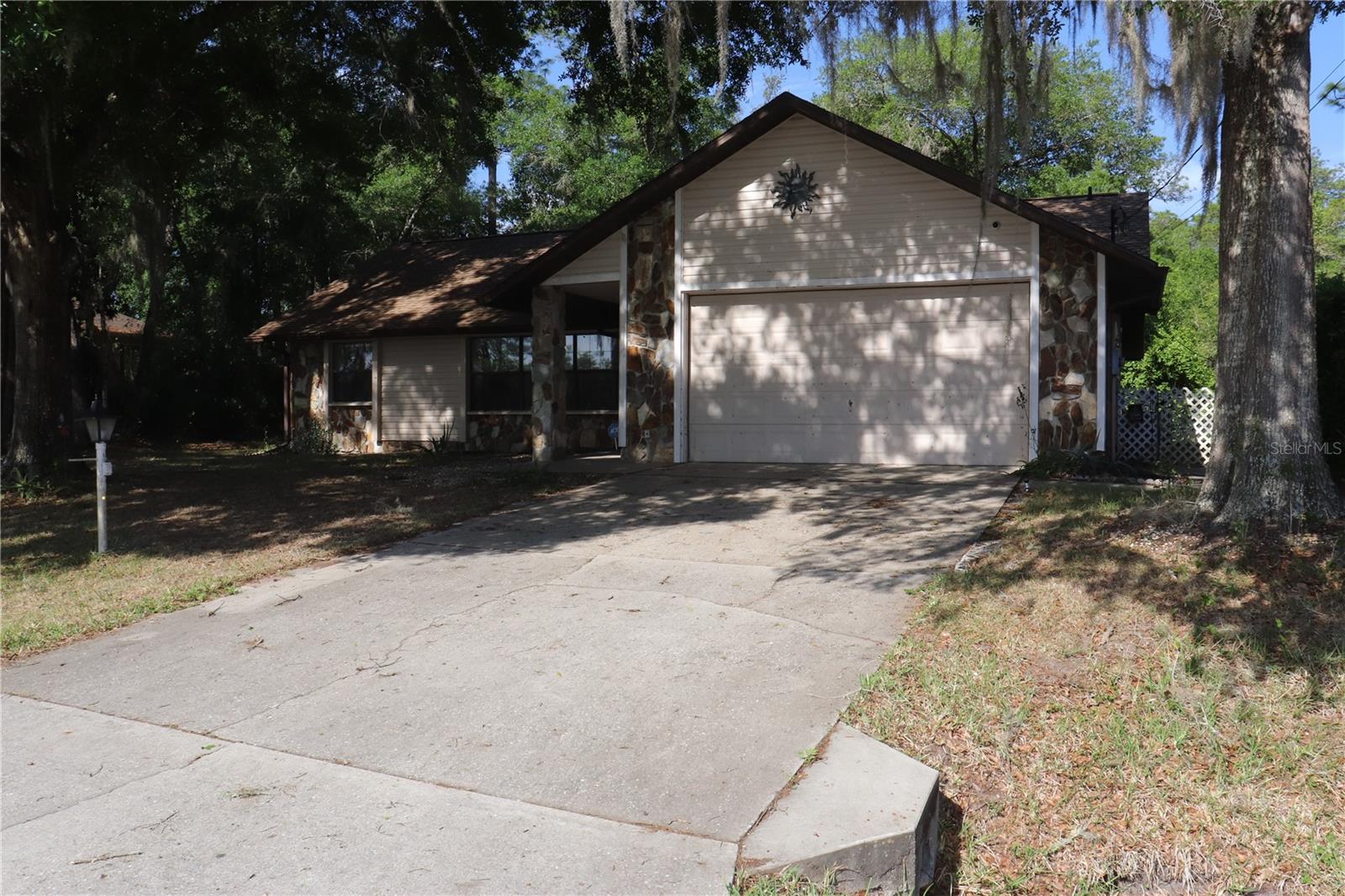 1112 NE 130 TER, SILVER SPRINGS, FL — photo 3