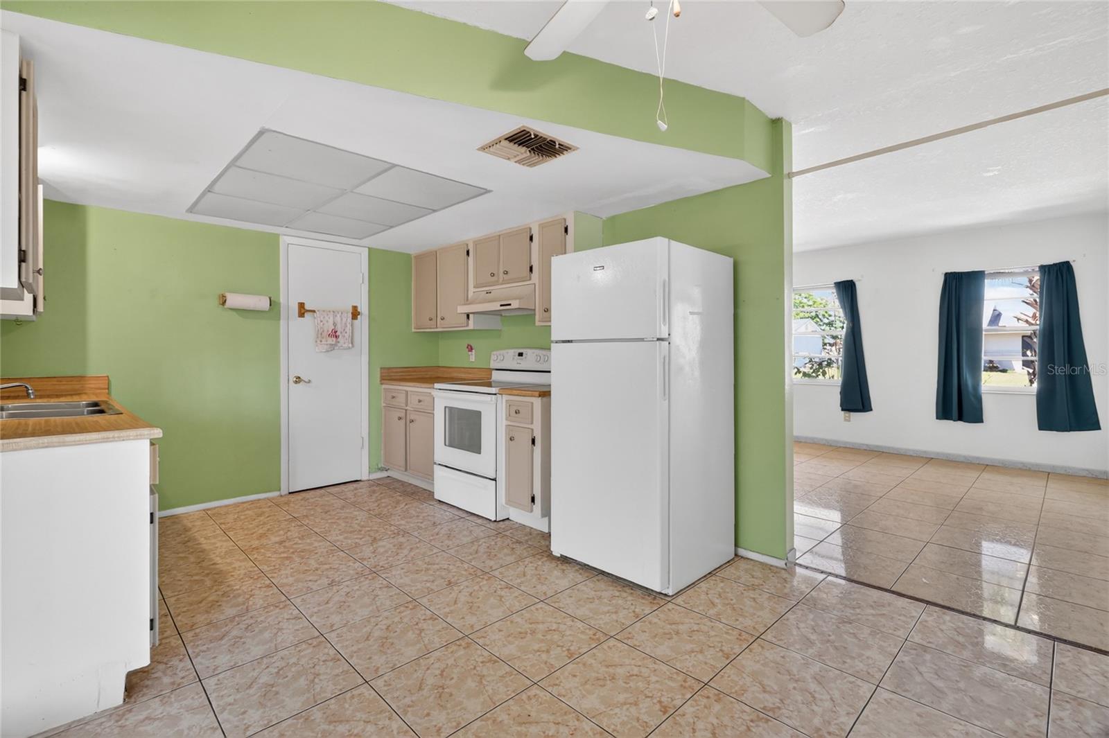 312 LA PAZ DR, KISSIMMEE, FL — photo 23