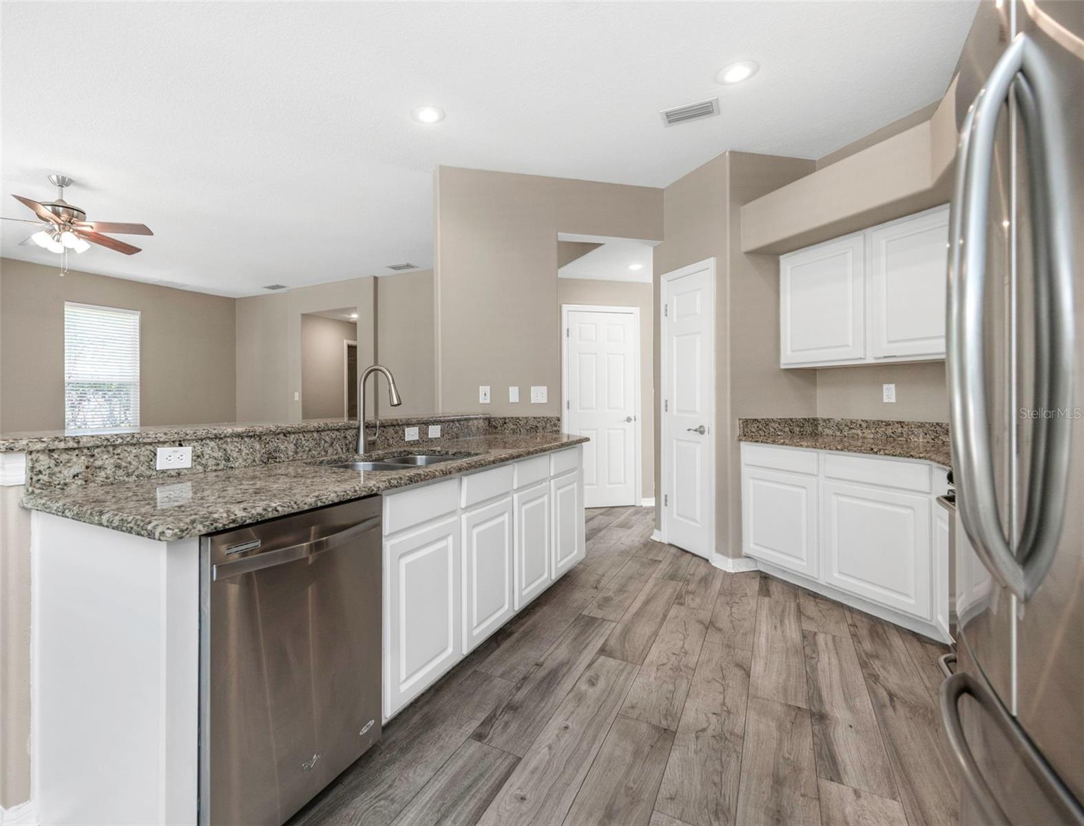 4152 GRANDCHAMP CIR, PALM HARBOR, FL — photo 31