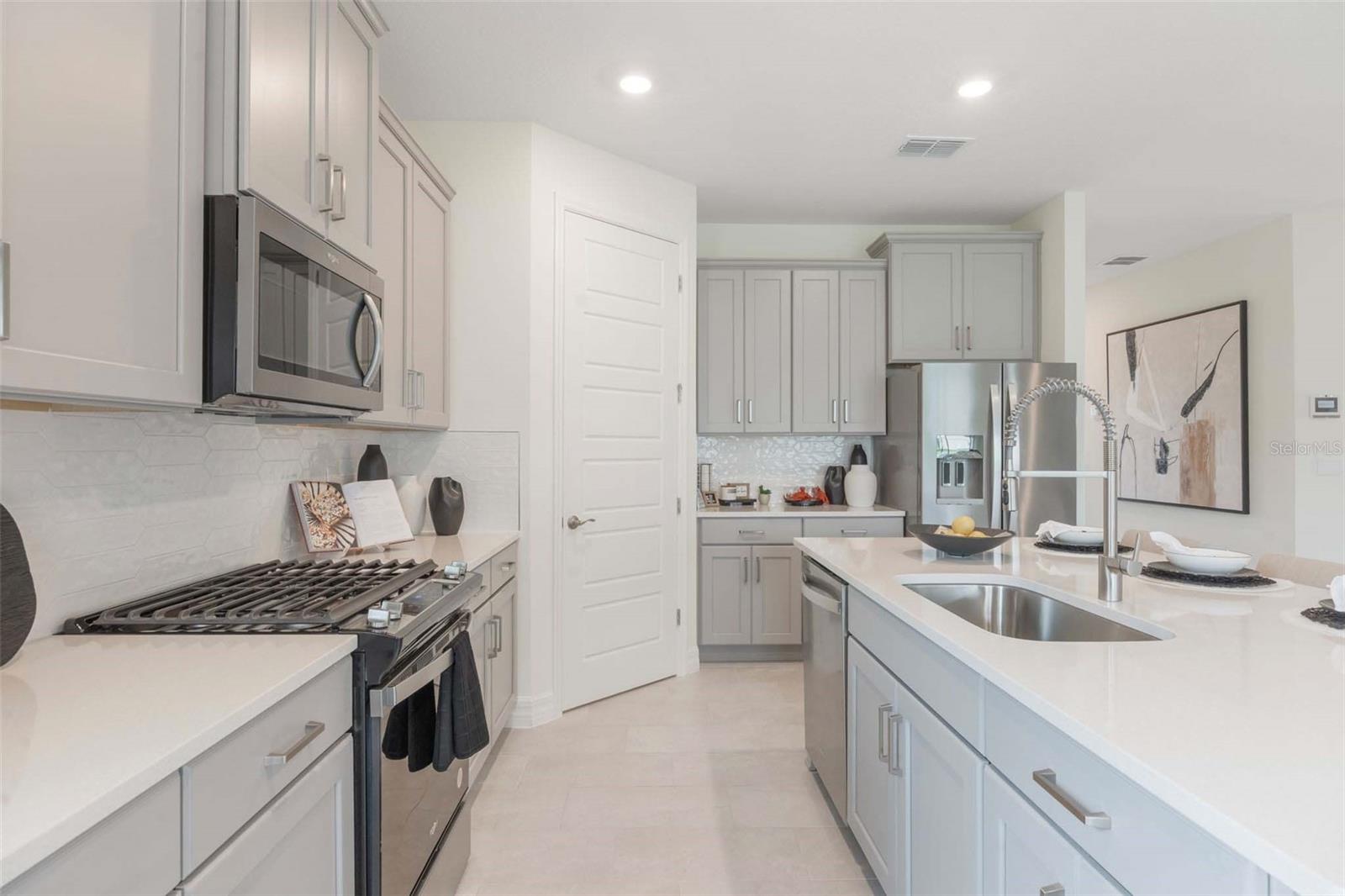 3952 KENNEBUNK LOOP, MOUNT DORA, FL — photo 27