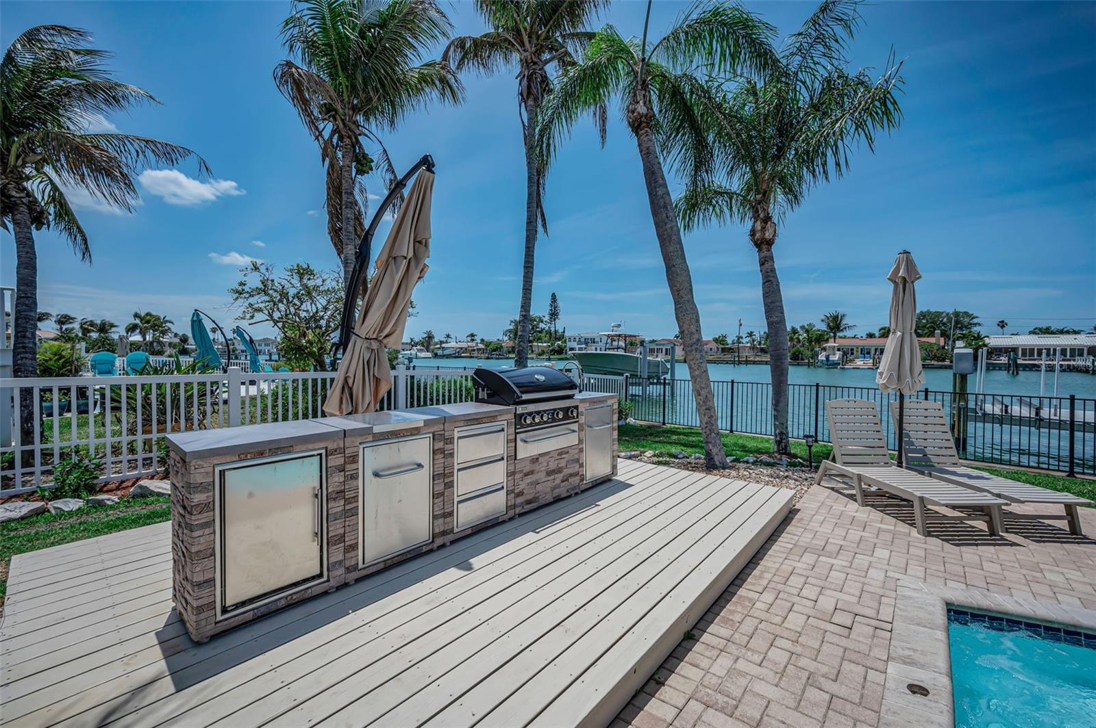 11800 7TH ST E, TREASURE ISLAND, FL — photo 26