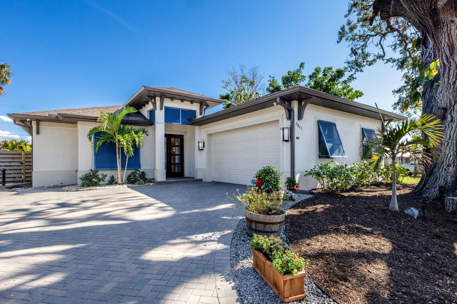 2823 MARSHALL DR, SARASOTA, FL — photo 2