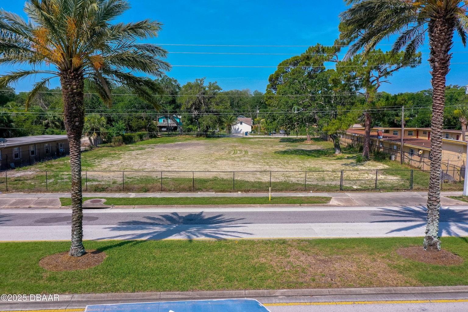 670 S YONGE ST, ORMOND BEACH, FL — photo 2