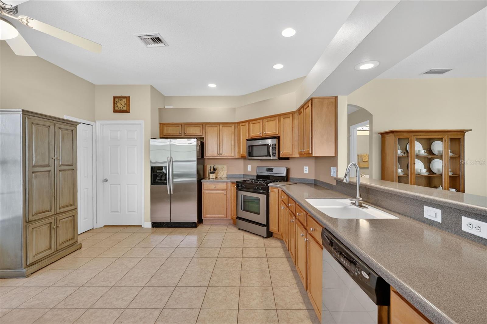 2359 WAKEFIELD WAY, MOUNT DORA, FL — photo 29