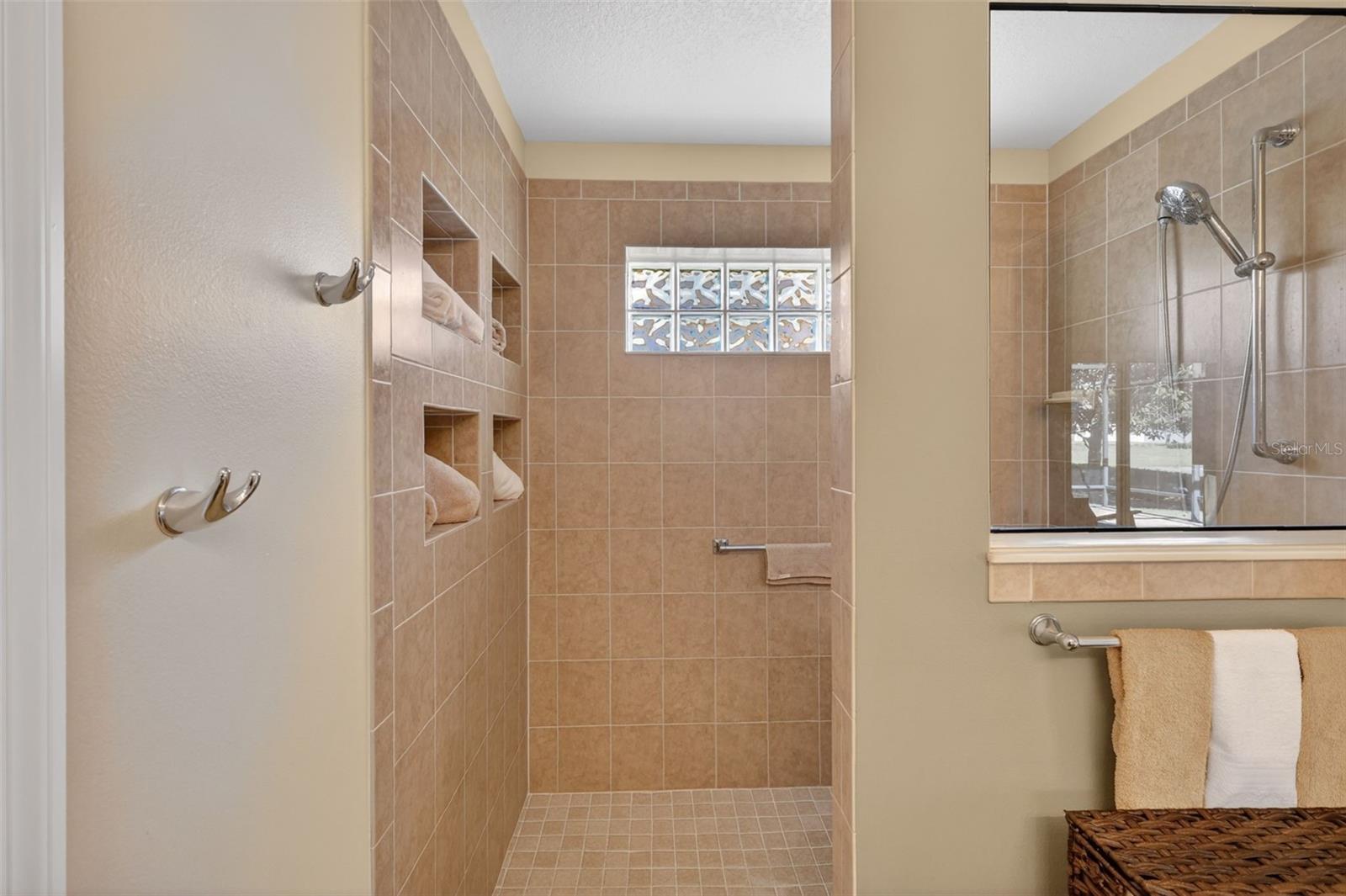 2359 WAKEFIELD WAY, MOUNT DORA, FL — photo 59