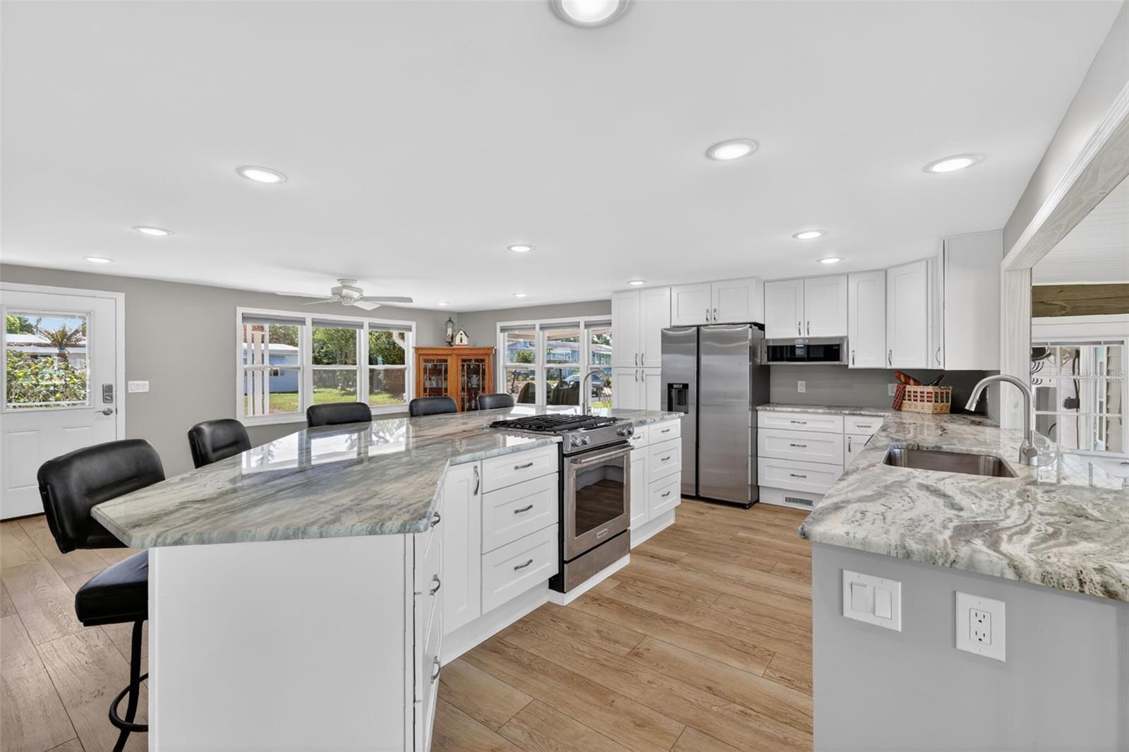 1015 SOUTHLAND DR, TAVARES, FL — photo 22