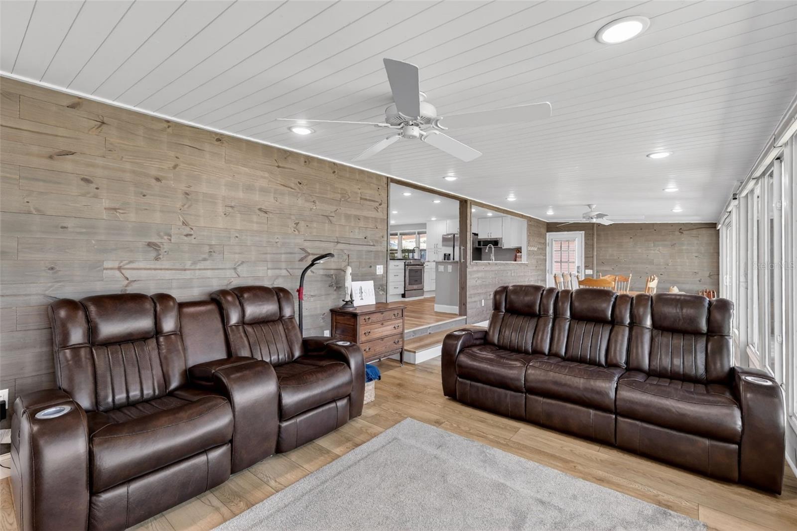 1015 SOUTHLAND DR, TAVARES, FL — photo 26
