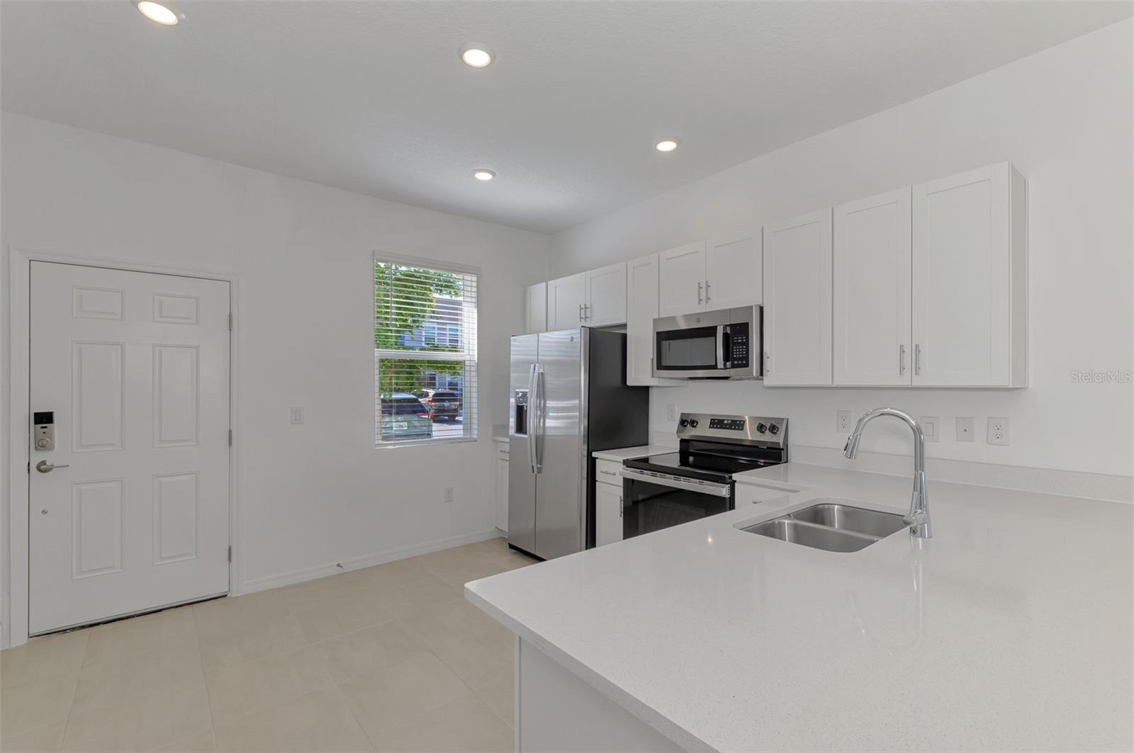 8540 DAYBREAK ST, SARASOTA, FL — photo 11