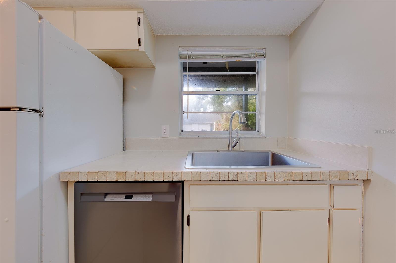 1109 E ROHE ST #A & B, TARPON SPRINGS, FL — photo 9