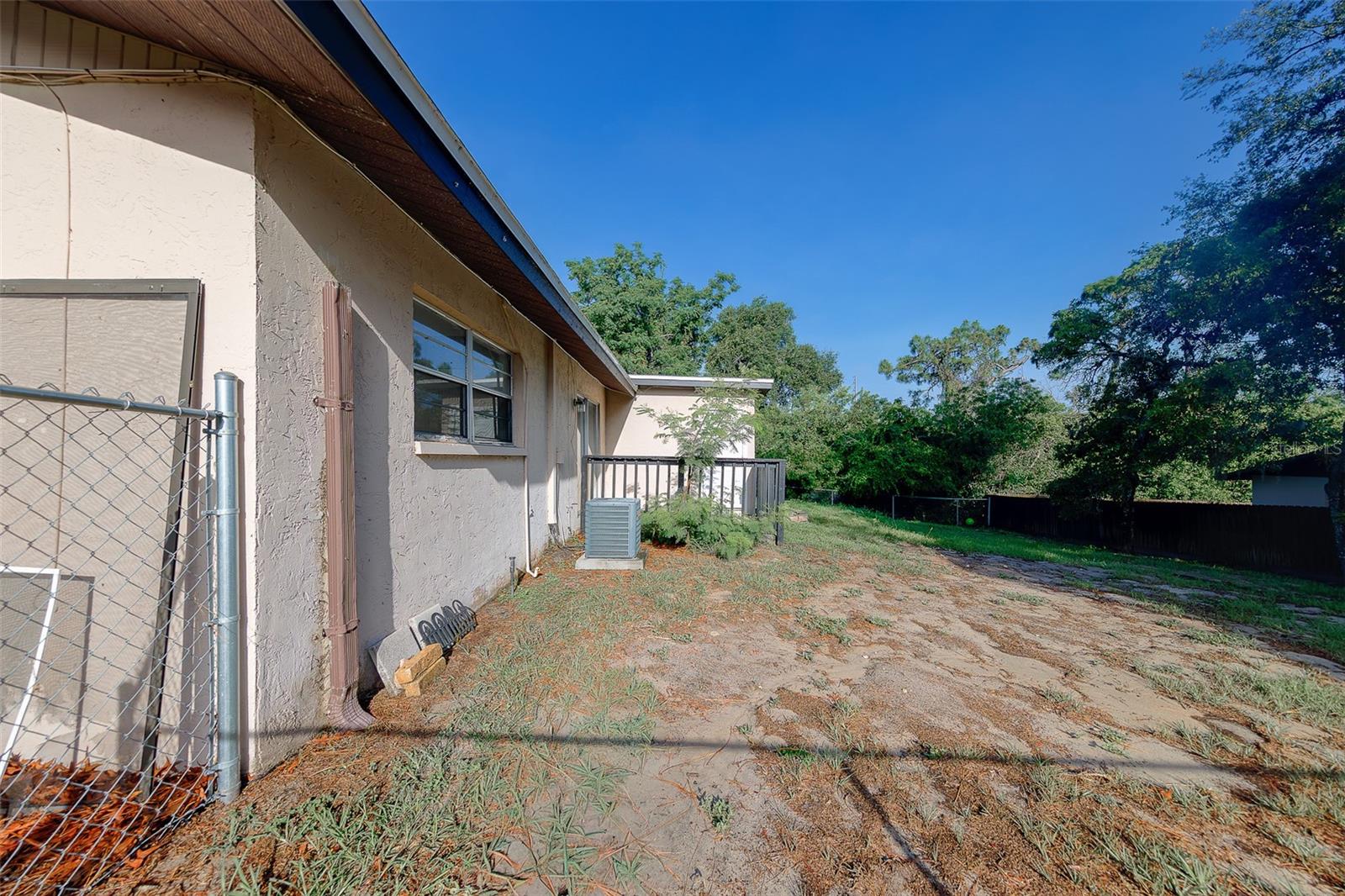 1109 E ROHE ST #A & B, TARPON SPRINGS, FL — photo 32