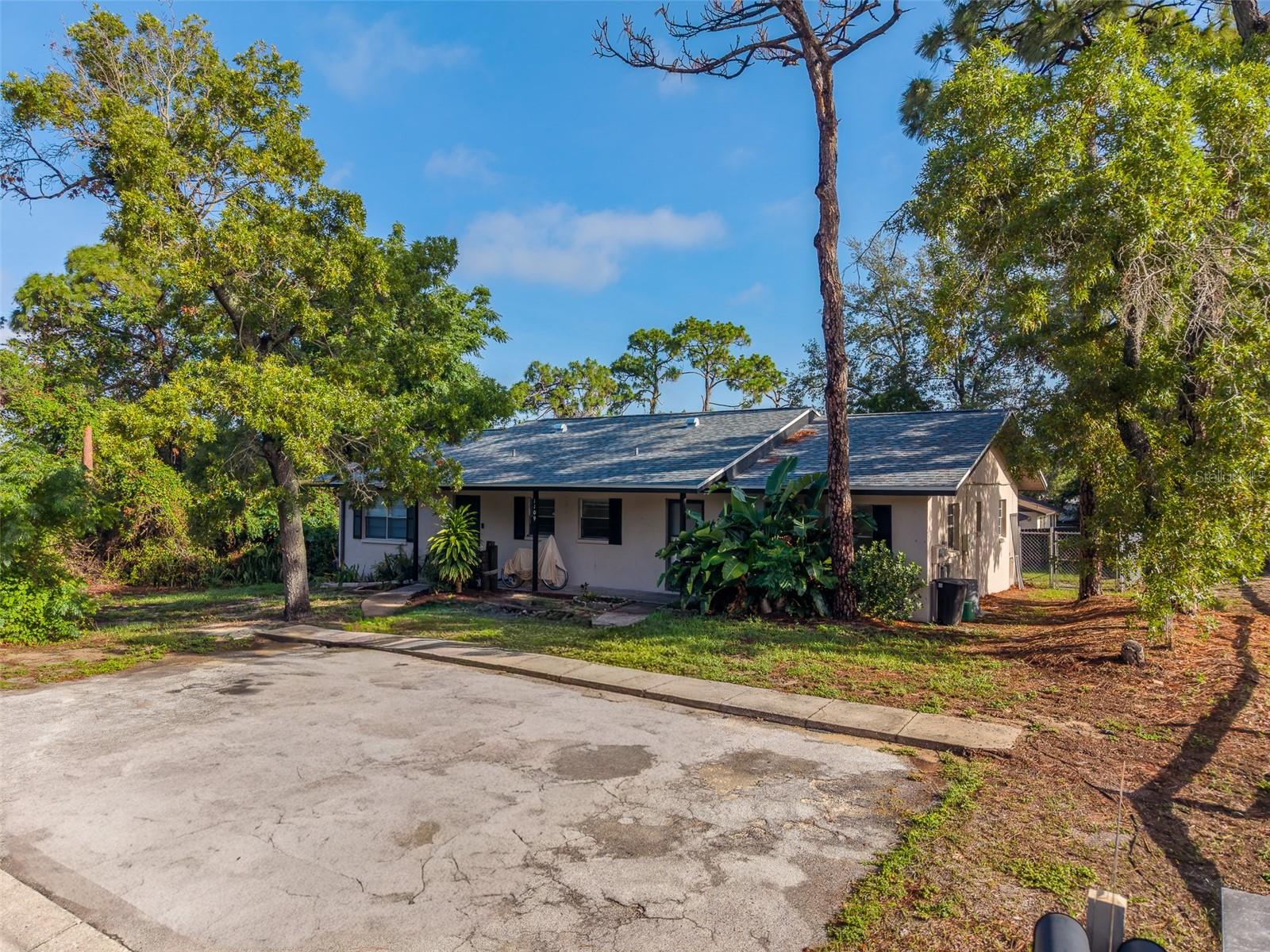 1109 E ROHE ST #A & B, TARPON SPRINGS, FL — photo 43