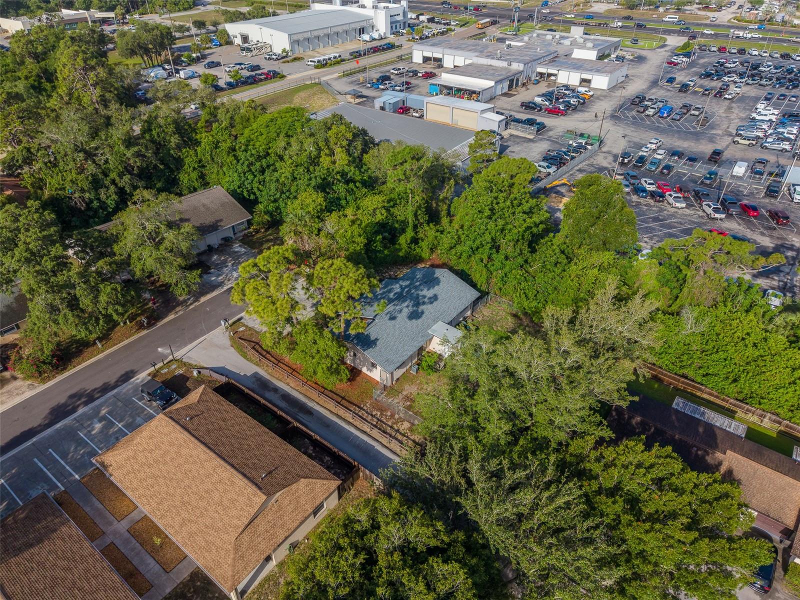 1109 E ROHE ST #A & B, TARPON SPRINGS, FL — photo 52
