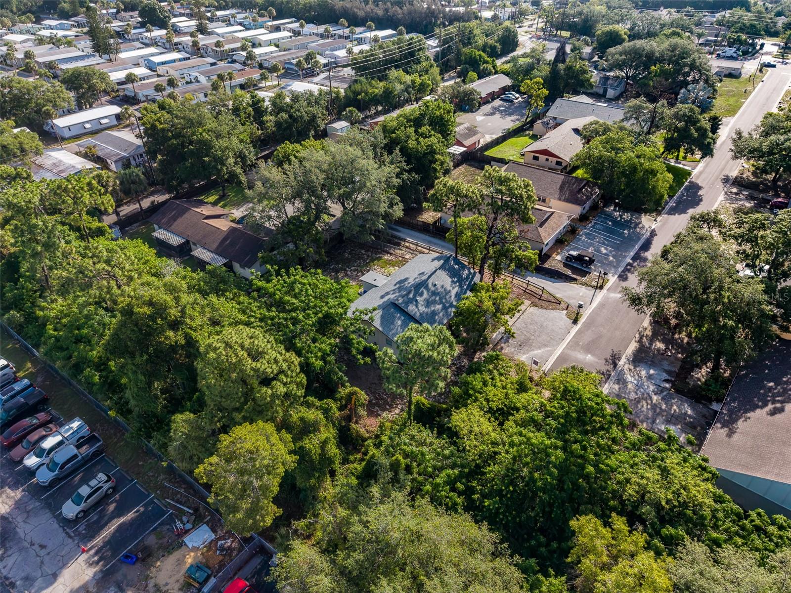 1109 E ROHE ST #A & B, TARPON SPRINGS, FL — photo 60