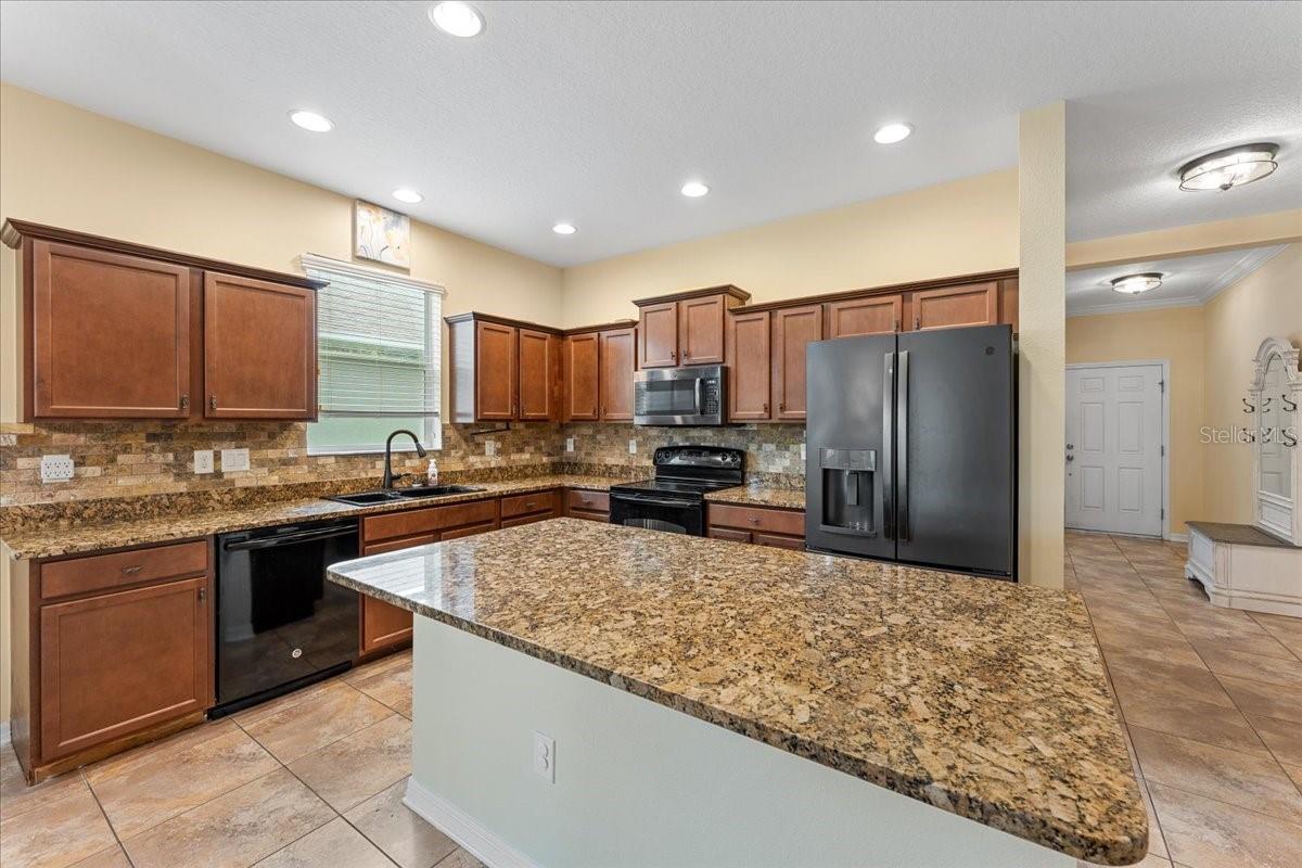 8005 112TH AVE E, PARRISH, FL — photo 12