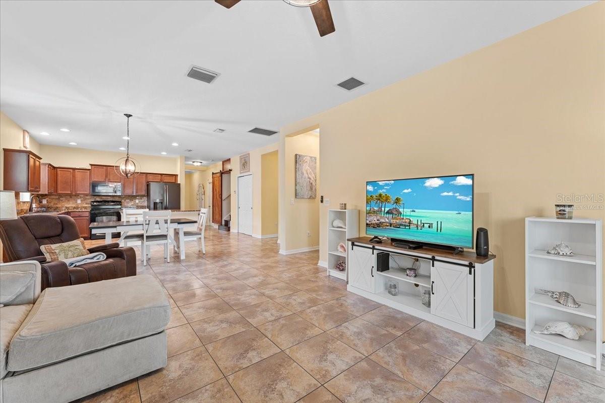 8005 112TH AVE E, PARRISH, FL — photo 17