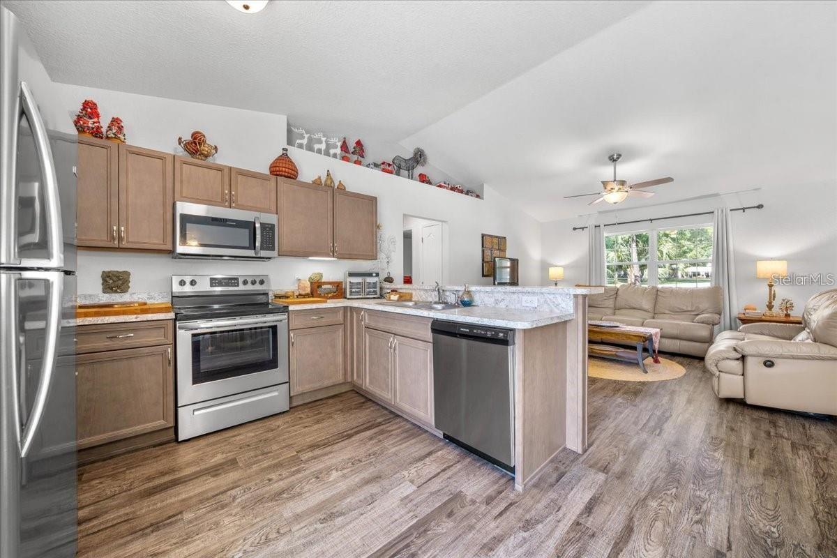 543 N ROOKS AVE, INVERNESS, FL — photo 5