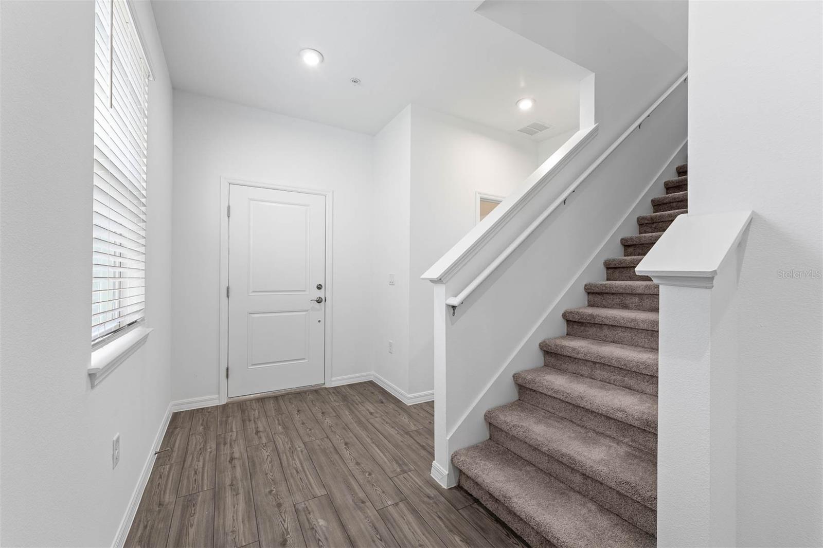 4718 INNER WORLD LN, WESLEY CHAPEL, FL — photo 4