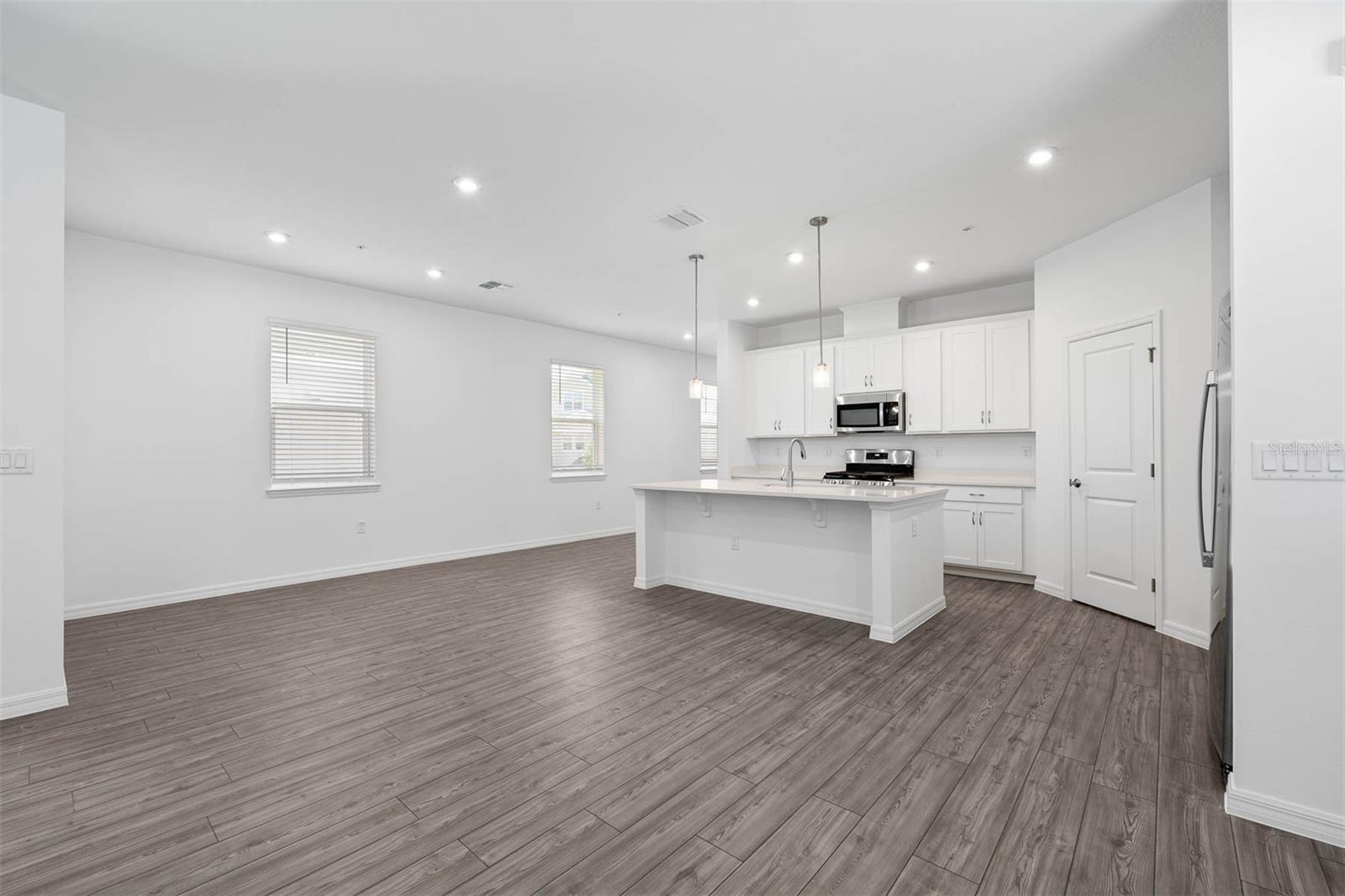 4718 INNER WORLD LN, WESLEY CHAPEL, FL — photo 10