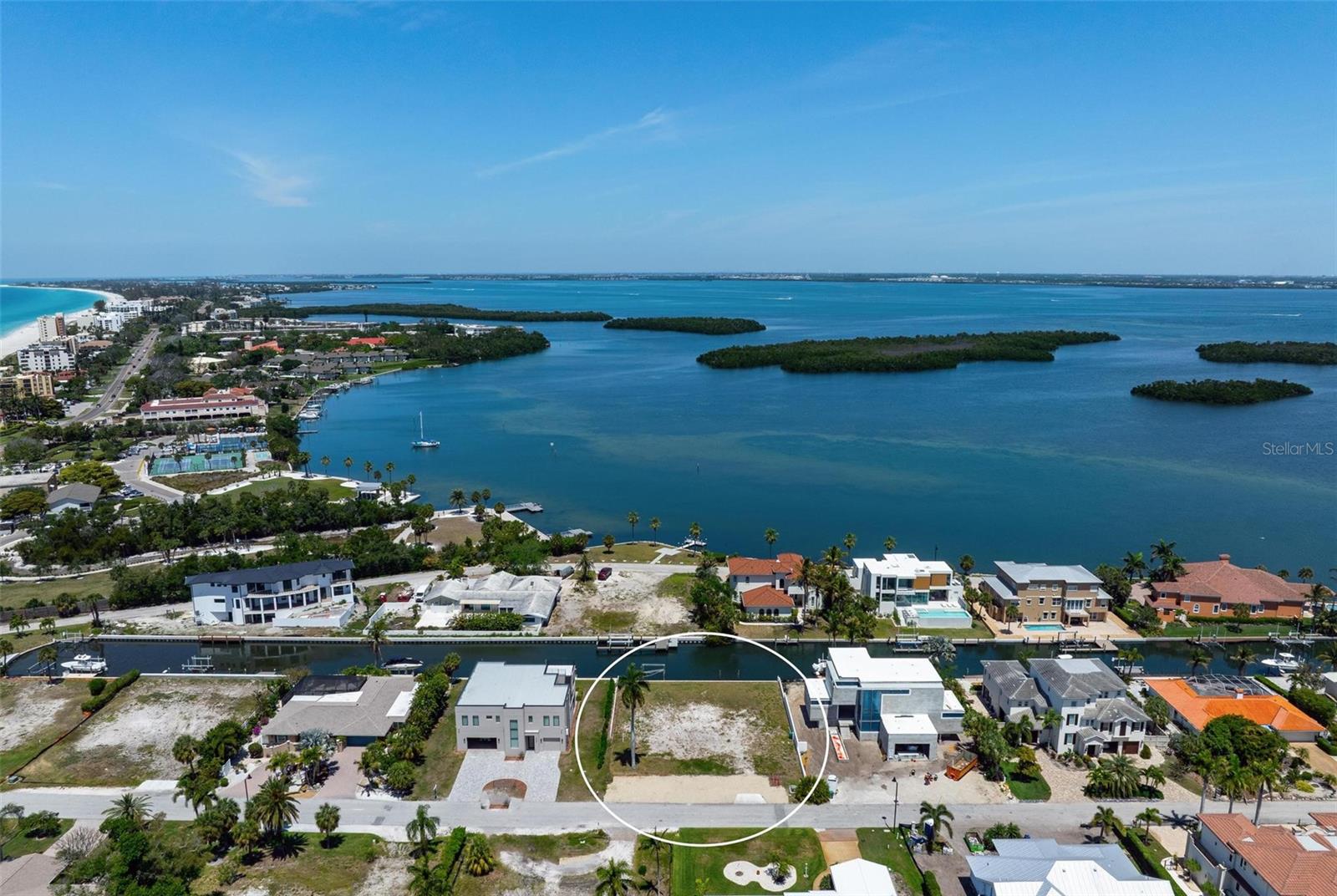 581 ROUNTREE DR, LONGBOAT KEY, FL — photo 9