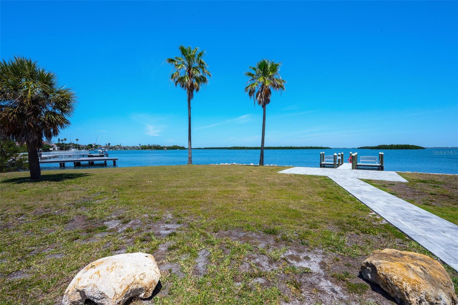 581 ROUNTREE DR, LONGBOAT KEY, FL — photo 30