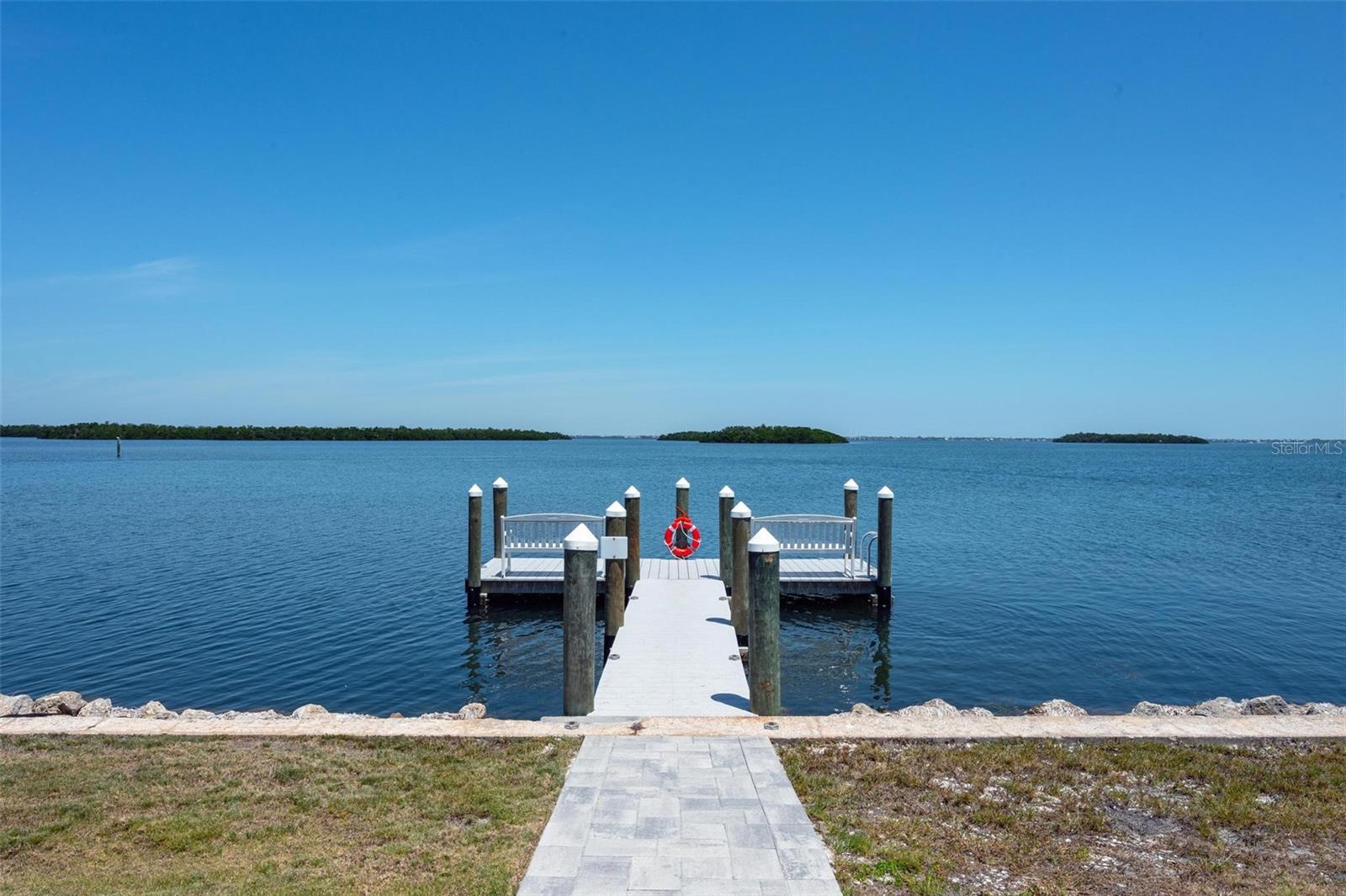 581 ROUNTREE DR, LONGBOAT KEY, FL — photo 31