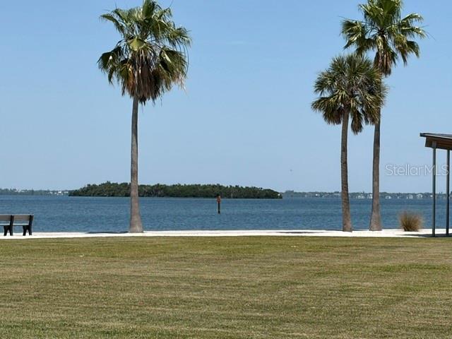 581 ROUNTREE DR, LONGBOAT KEY, FL — photo 32
