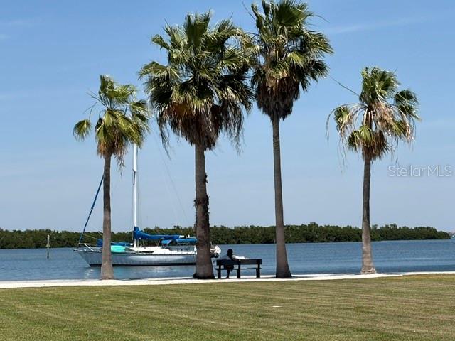 581 ROUNTREE DR, LONGBOAT KEY, FL — photo 33