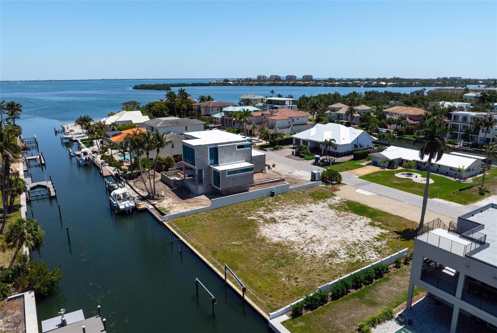 581 ROUNTREE DR, LONGBOAT KEY, FL — photo 49