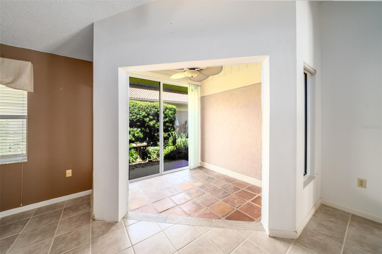 3162 E VILLAGE DR, VENICE, FL — photo 18