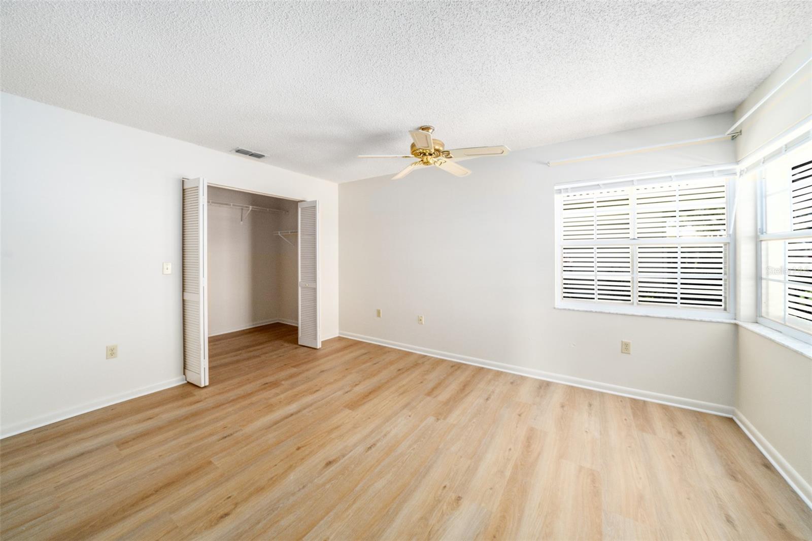 3162 E VILLAGE DR, VENICE, FL — photo 25
