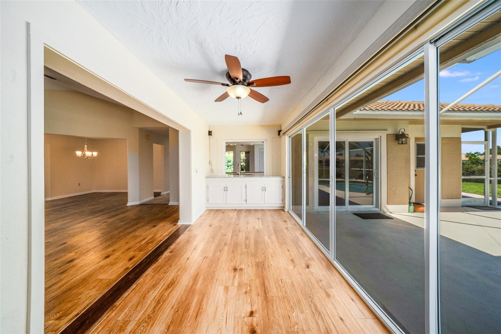 3162 E VILLAGE DR, VENICE, FL — photo 27