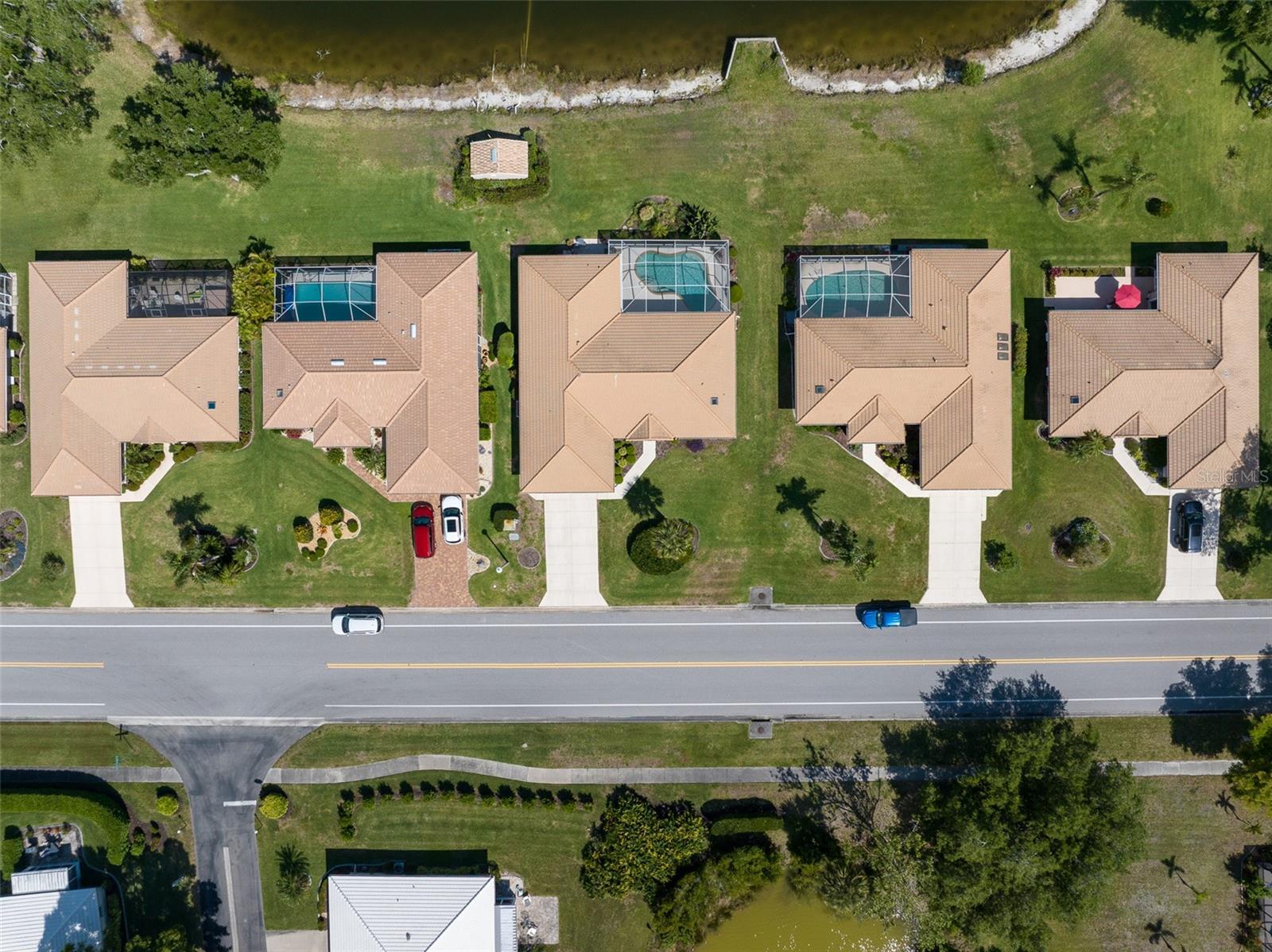 3162 E VILLAGE DR, VENICE, FL — photo 40