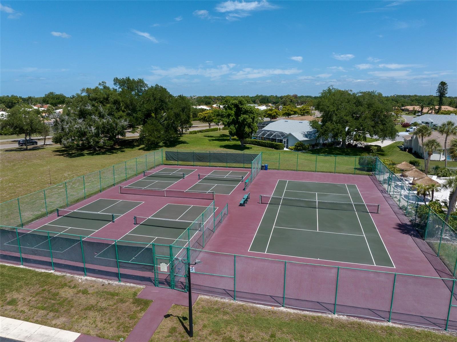 3162 E VILLAGE DR, VENICE, FL — photo 43