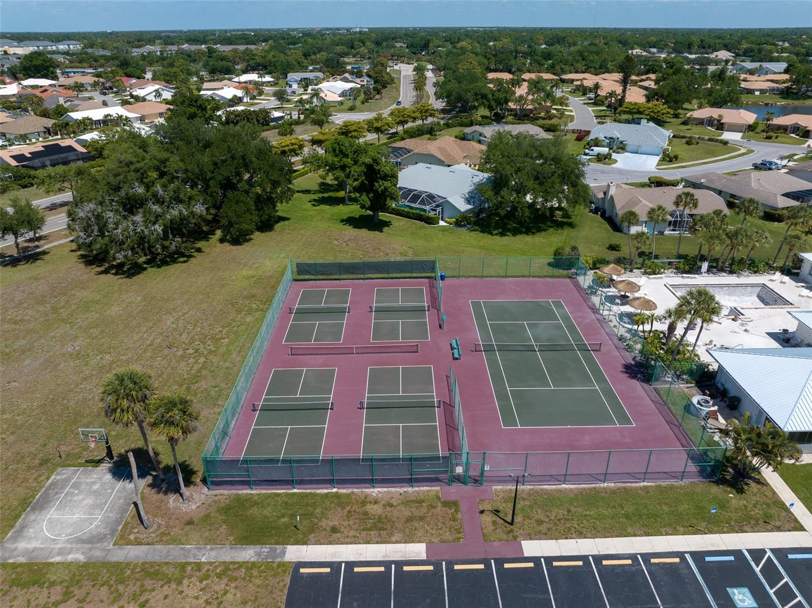 3162 E VILLAGE DR, VENICE, FL — photo 46