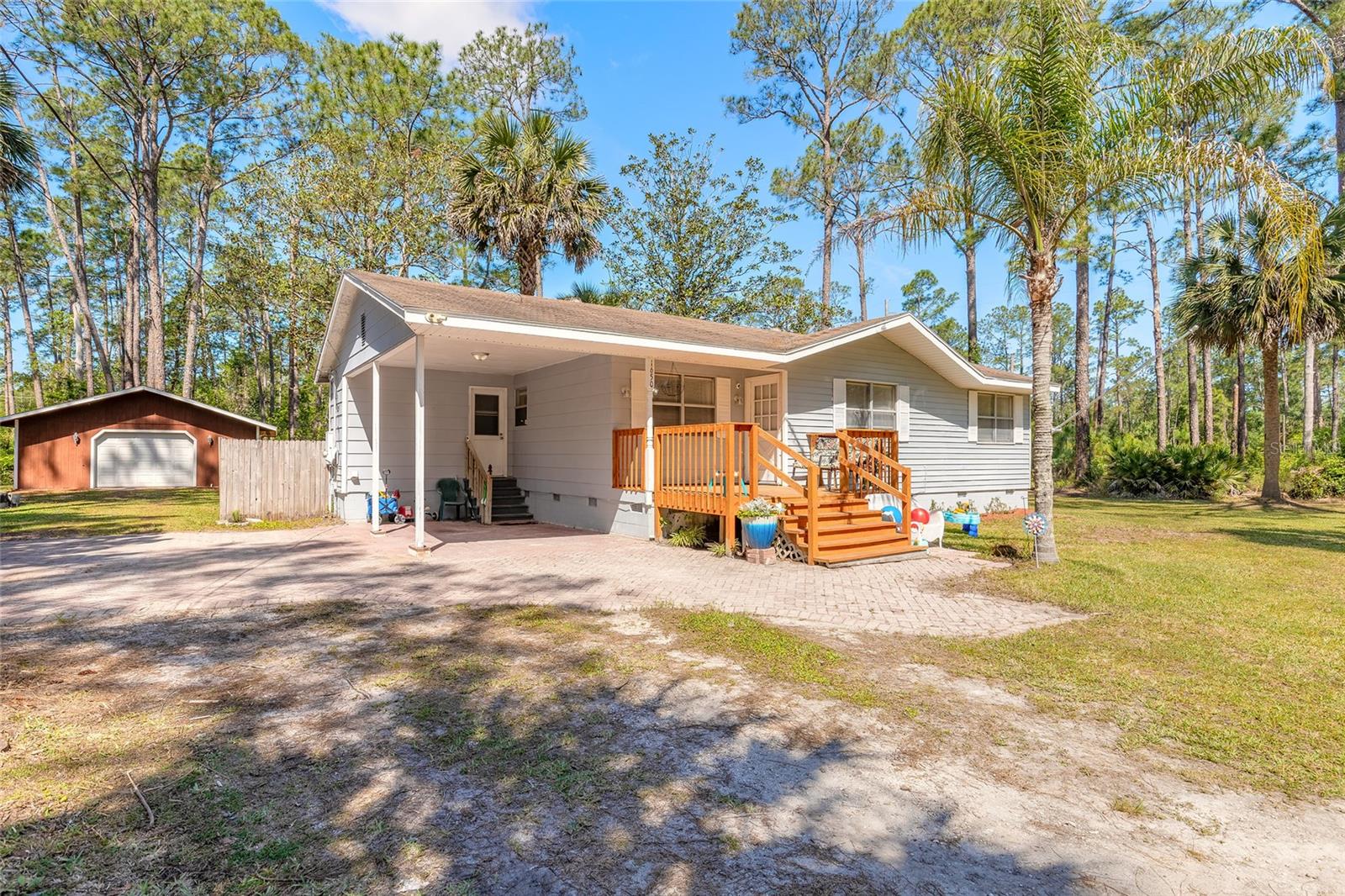 1650 11TH AVE, DELAND, FL