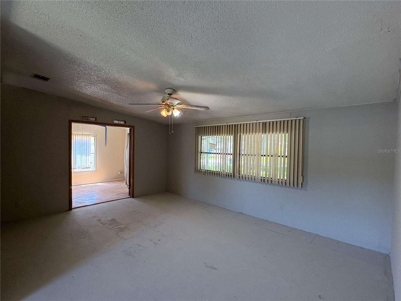 25034 BETTON HL, LEESBURG, FL — photo 12