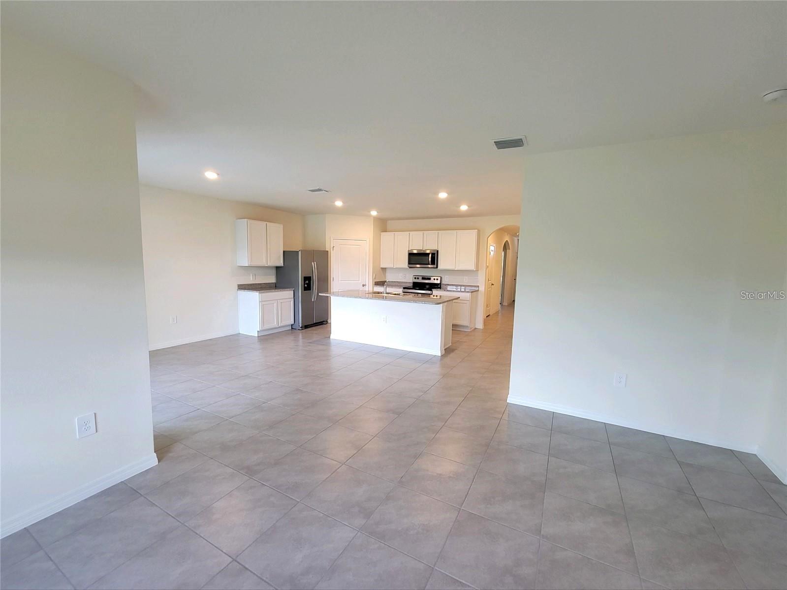 17419 HARVEST MOON WAY, BRADENTON, FL — photo 3