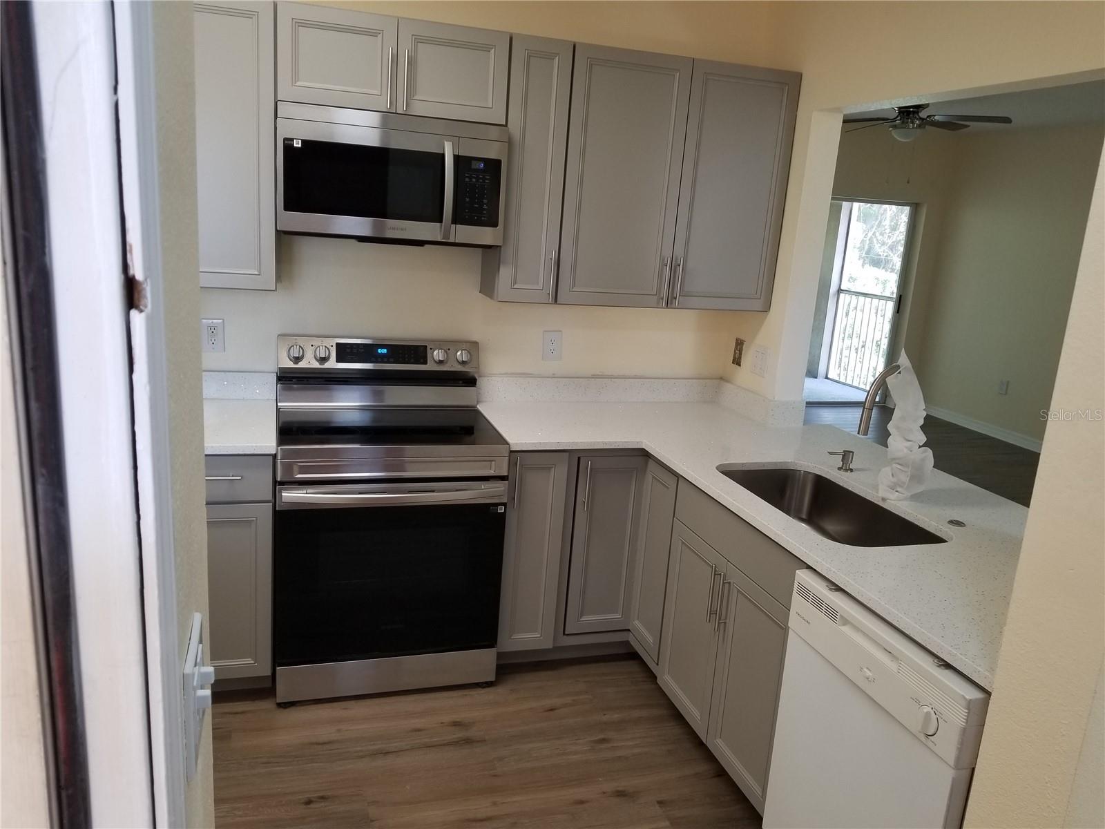 6022 PORTSDALE PL #202, RIVERVIEW, FL — photo 3
